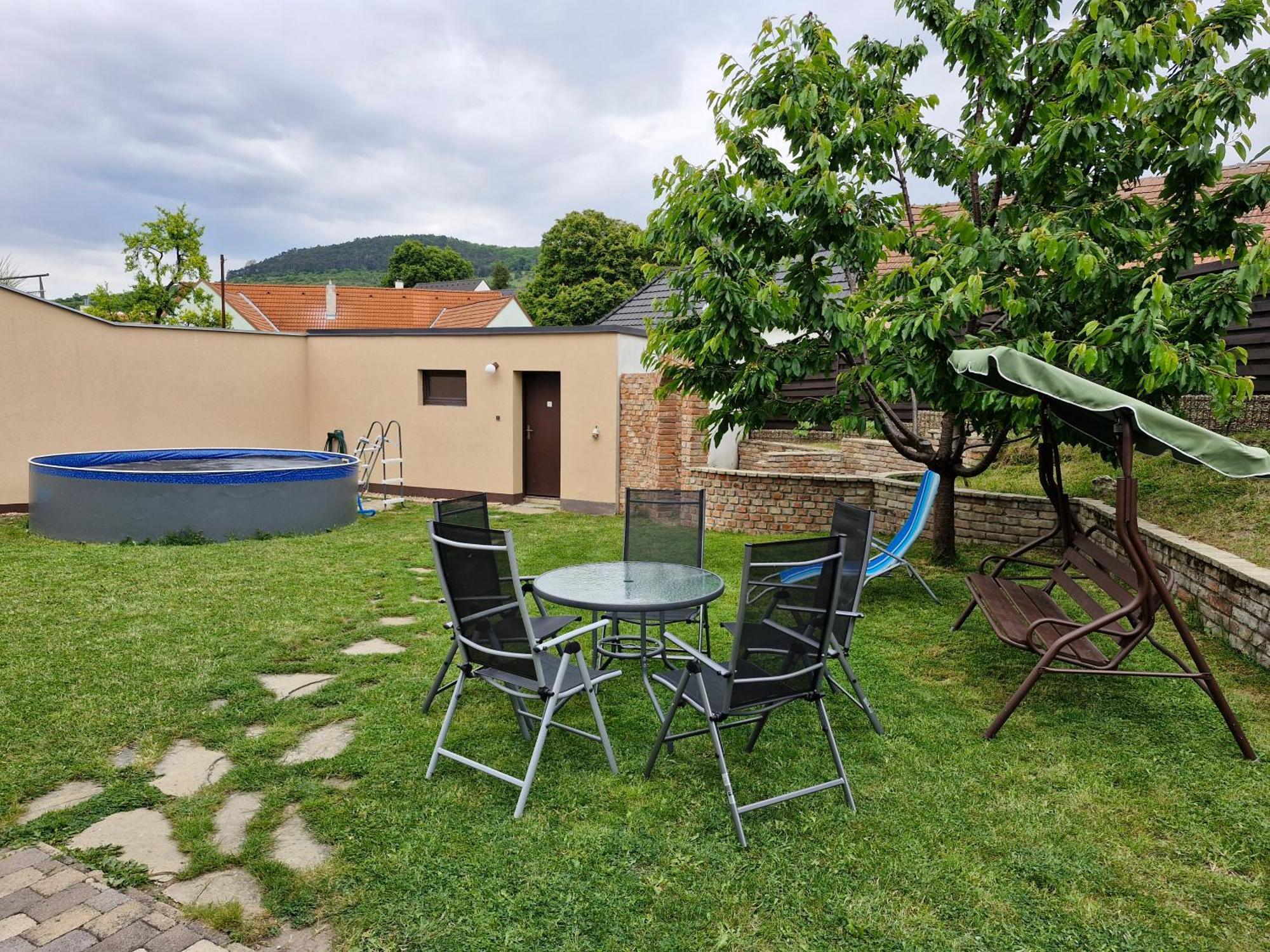 Villa Dum Palava Perná Esterno foto